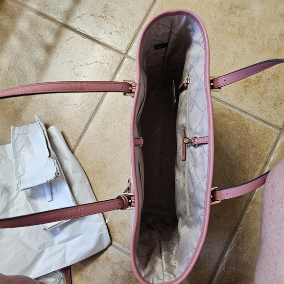 NWT Michael Kors Medium Jet Set Tote - Picture 5 of 8